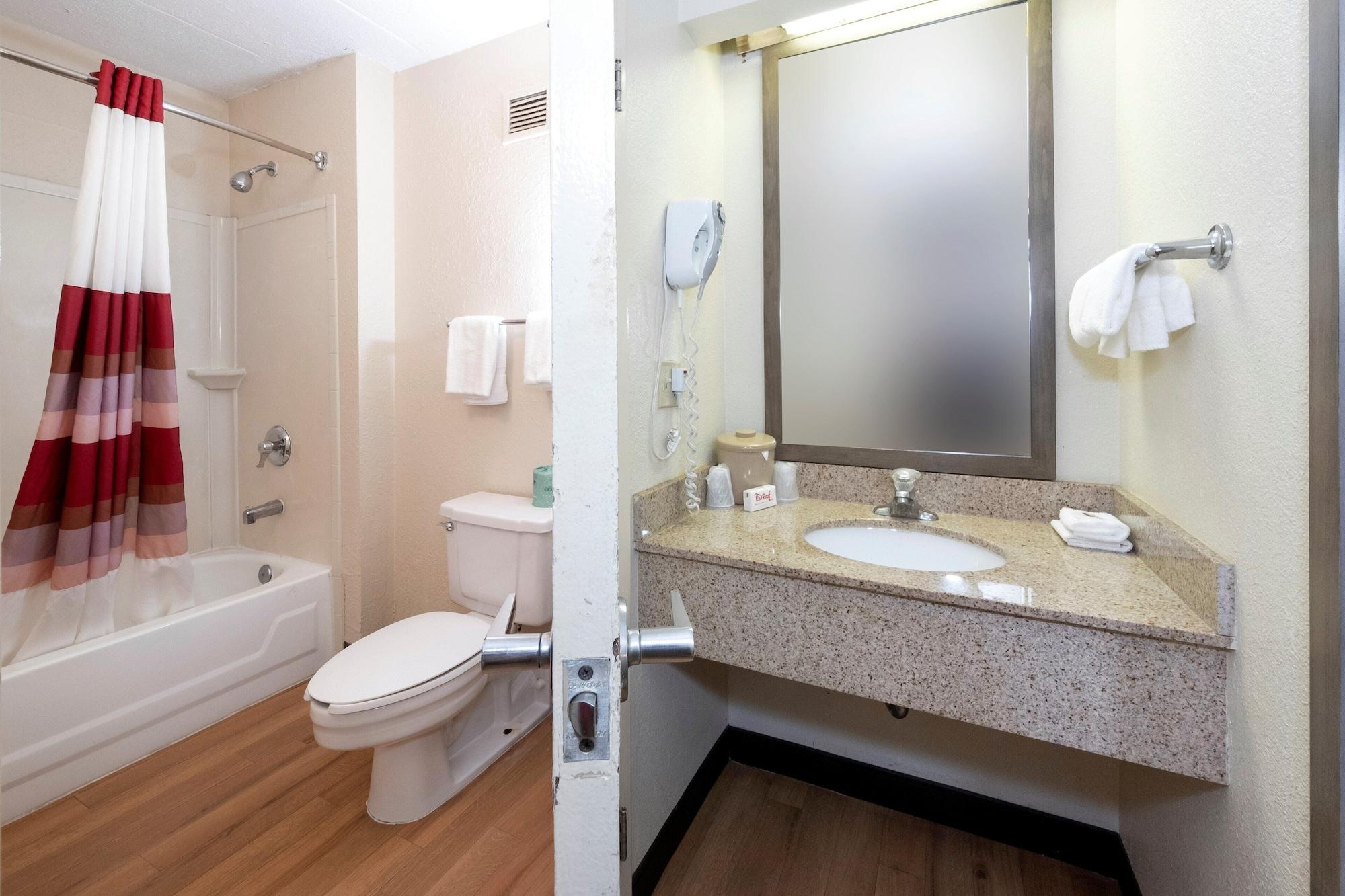 Red Roof Inn Tinton Falls-Jersey Shore Extérieur photo