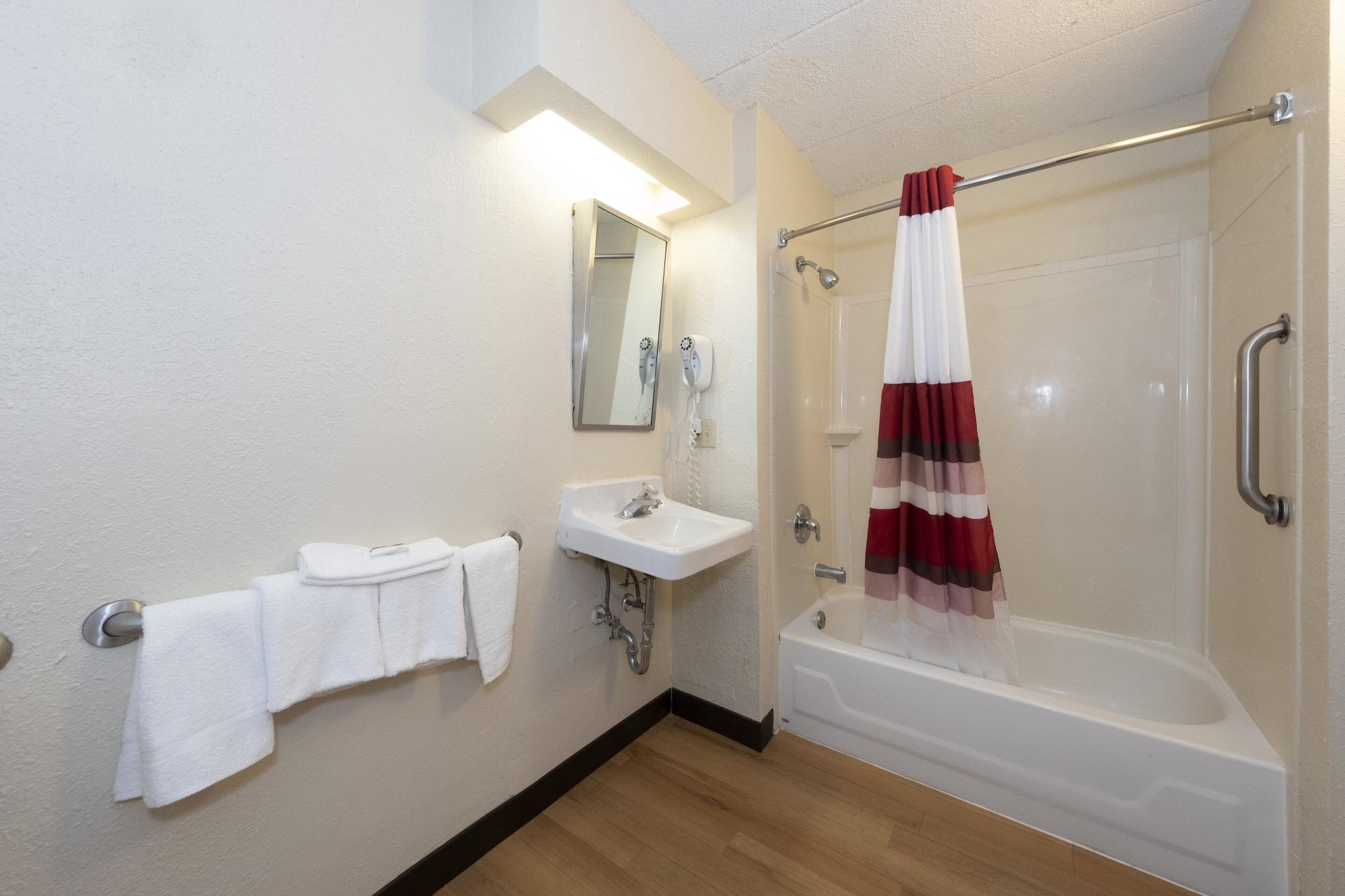 Red Roof Inn Tinton Falls-Jersey Shore Extérieur photo