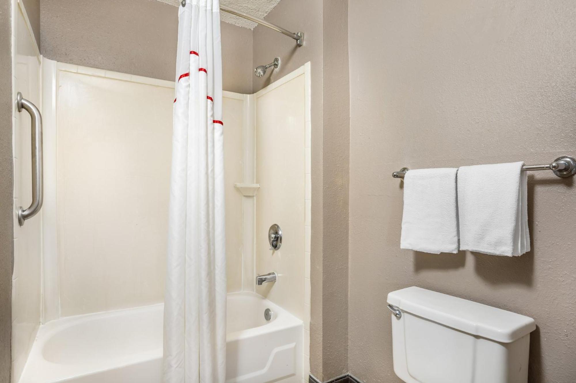 Red Roof Inn Tinton Falls-Jersey Shore Extérieur photo